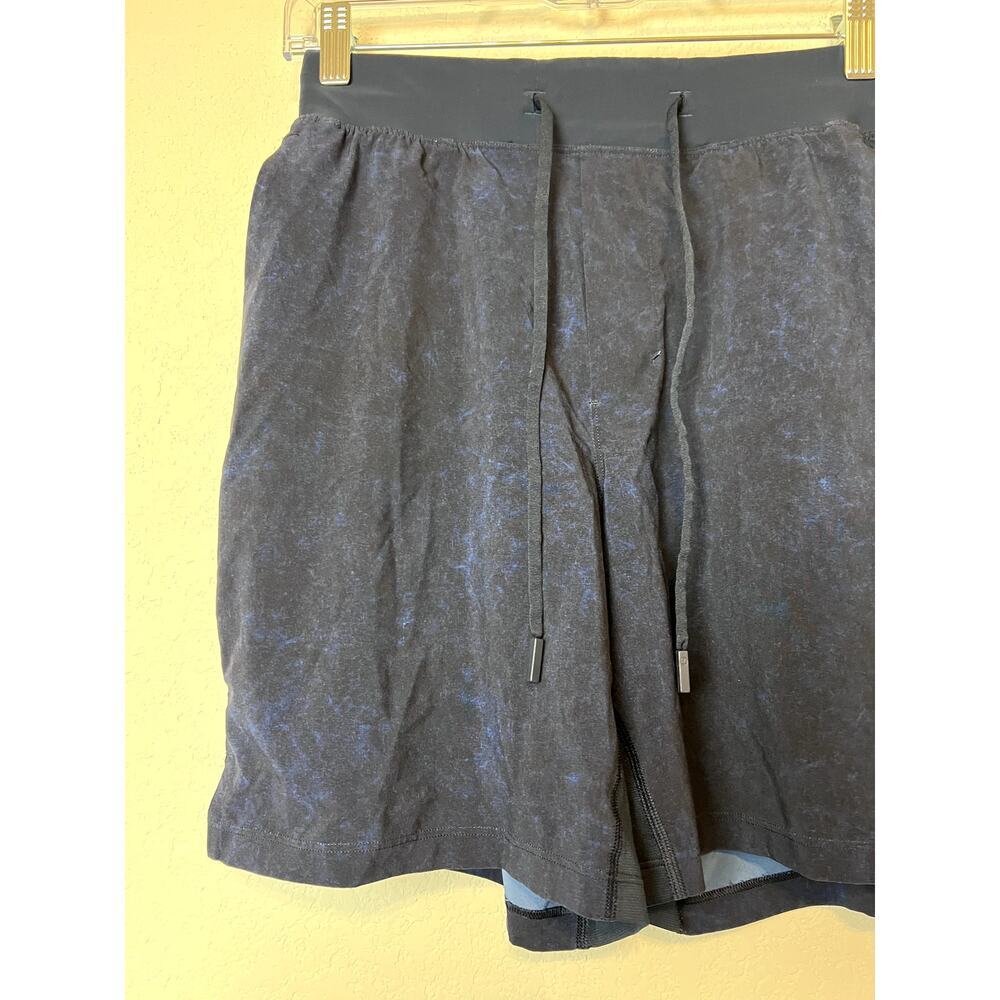 Lululemon T.H.E. Shorts 7" Inseam True Navy Size Small - Picture 2 of 7